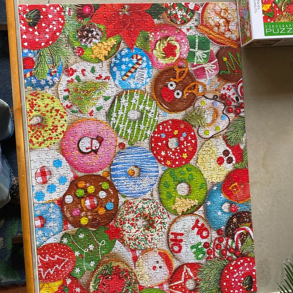 Eurographics Christmas donut party puzzle 1000 pieces